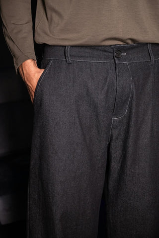 “LION PANTS“